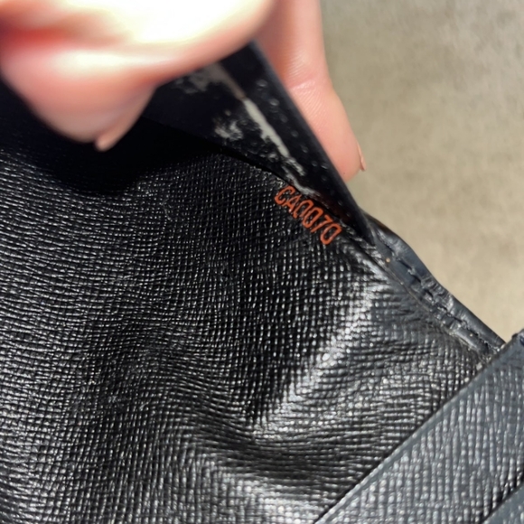 Louis Vuitton Epi Black Long Bifold wallet - Picture 3 of 10